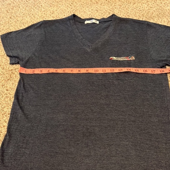 Happiness Women’s tee size XL - Picture 2 of 5